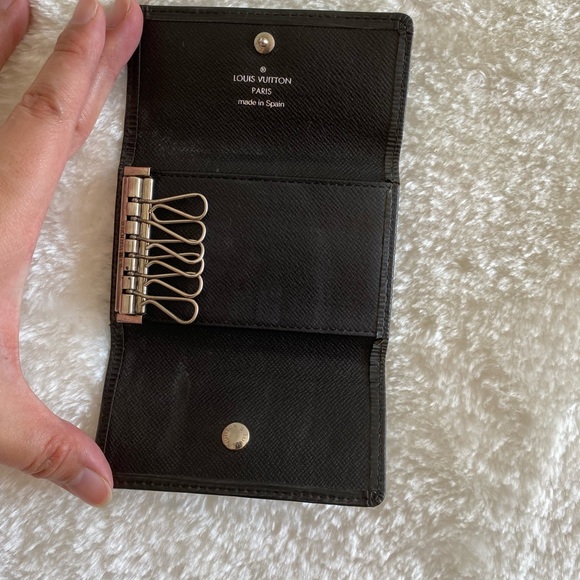 Authentic LV Keyholder - Picture 5 of 8